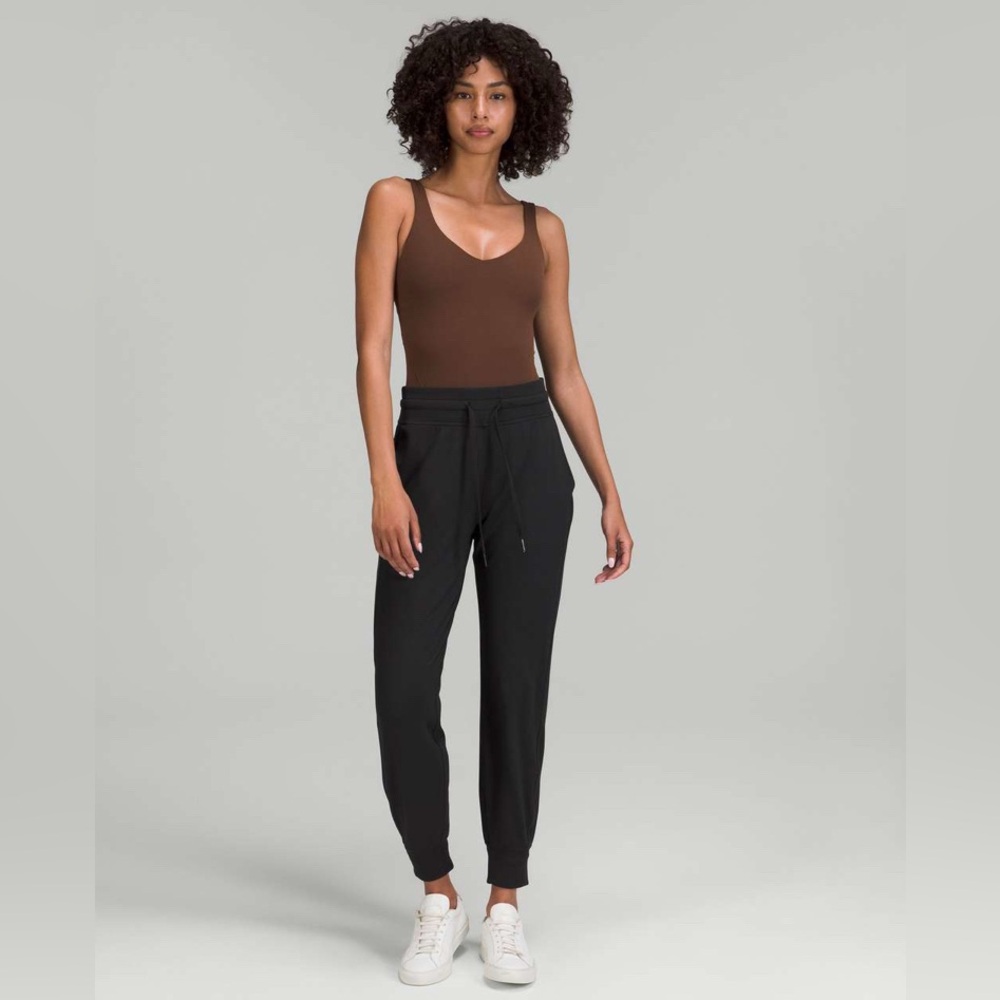 Lululemon Ready to Rulu High-Rise Jogger
Black size 4 - Picture 4 of 12